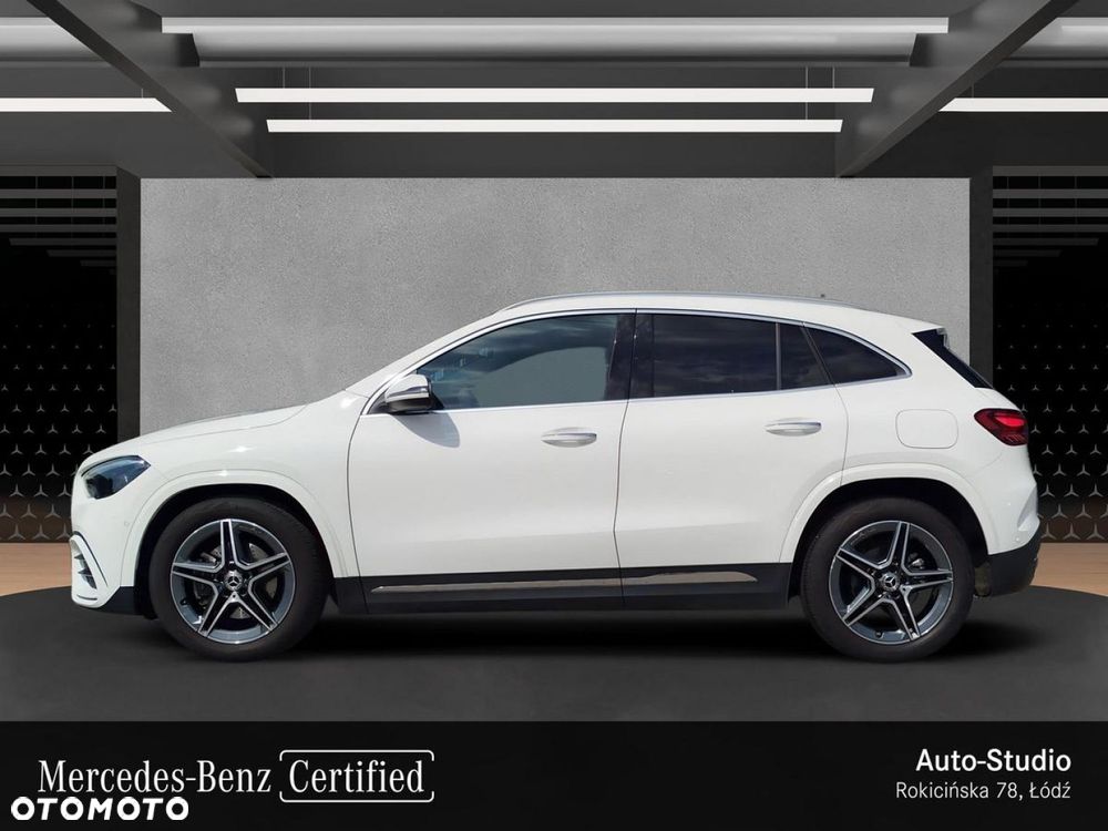 Mercedes-Benz GLA - 4