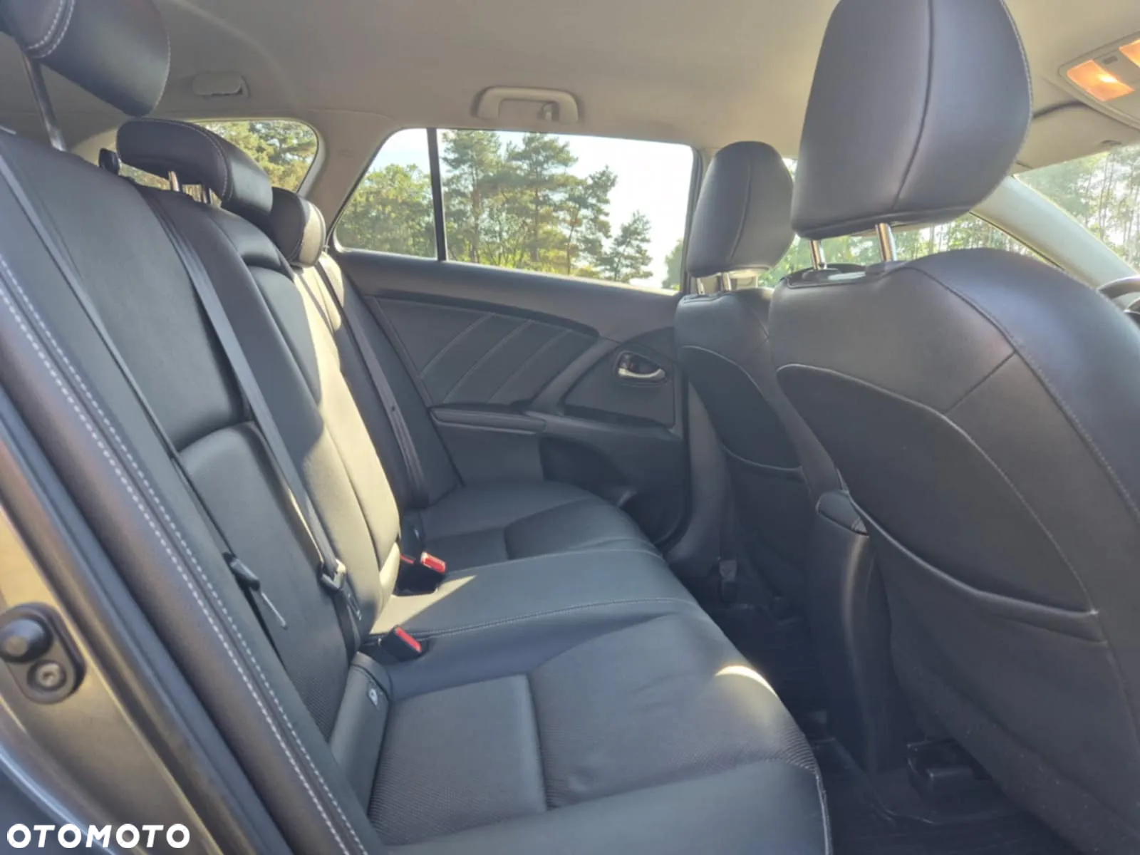 Toyota Avensis - 2