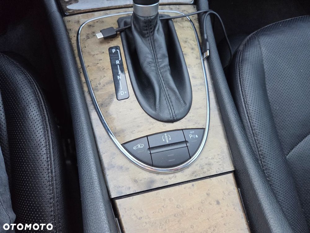 Mercedes-Benz Klasa E 350 T Avantgarde - 25