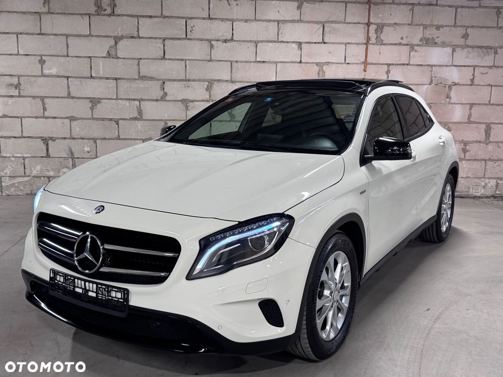 Mercedes-Benz GLA 200 7G-DCT Edition 1 - 11