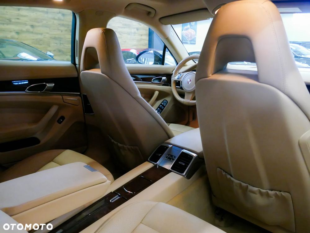 Porsche Panamera 4S PDK - 20