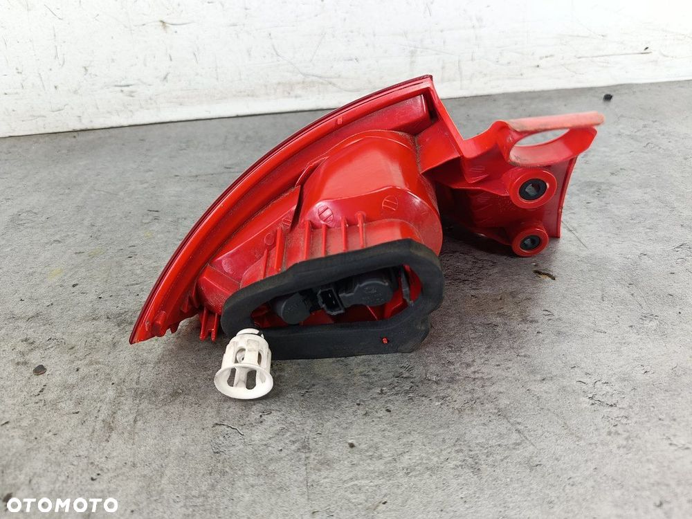 LAMPA TYLNA PRAWA SEAT LEON II 08-445-1917R DEPO HATCHBACK - 3