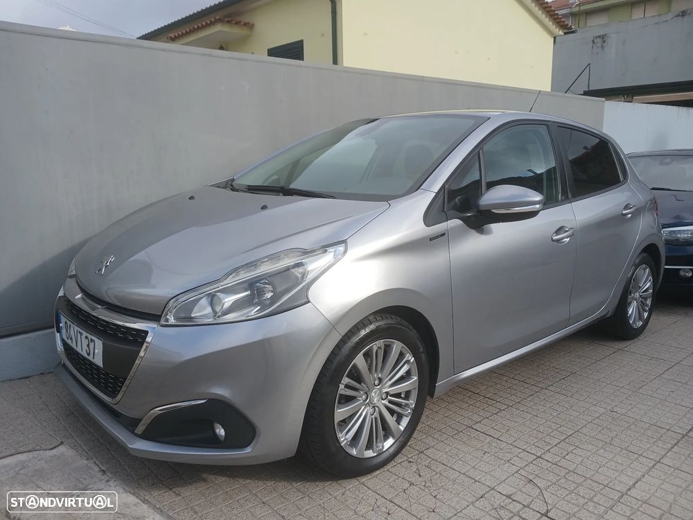Peugeot 208 1.5 BlueHDi Signature - 32