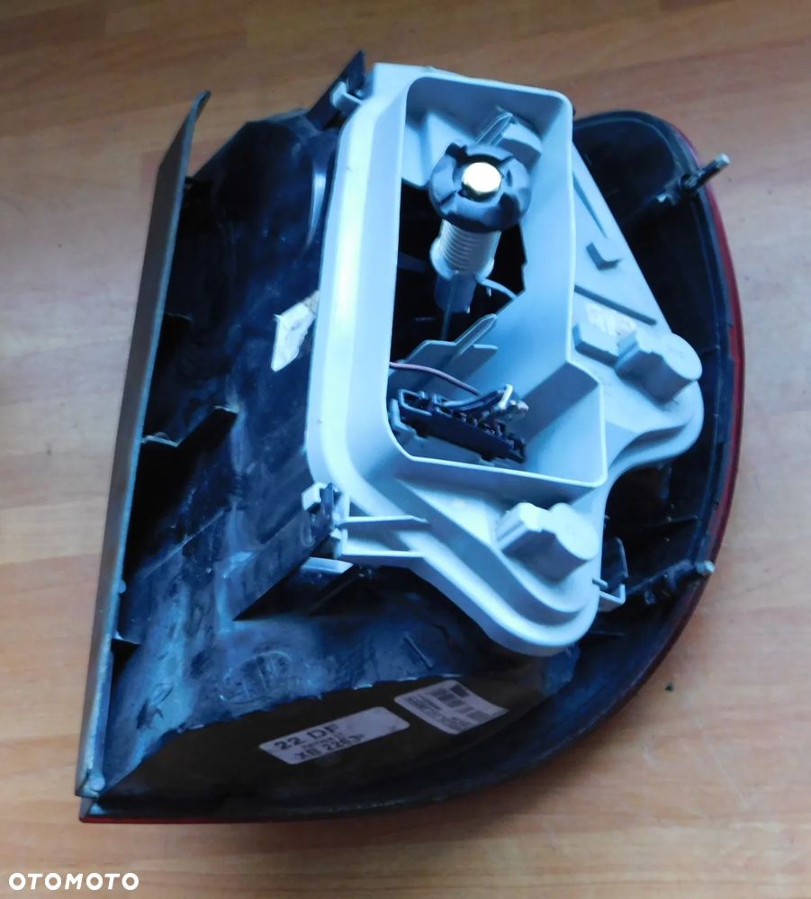 lampa lewa tył VW FOX - 7