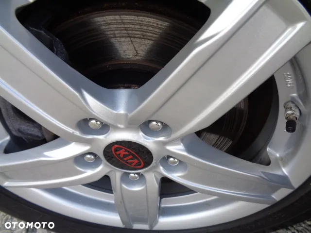 Kia Ceed 1.6 GDI ISG Dream-Team Edition - 30