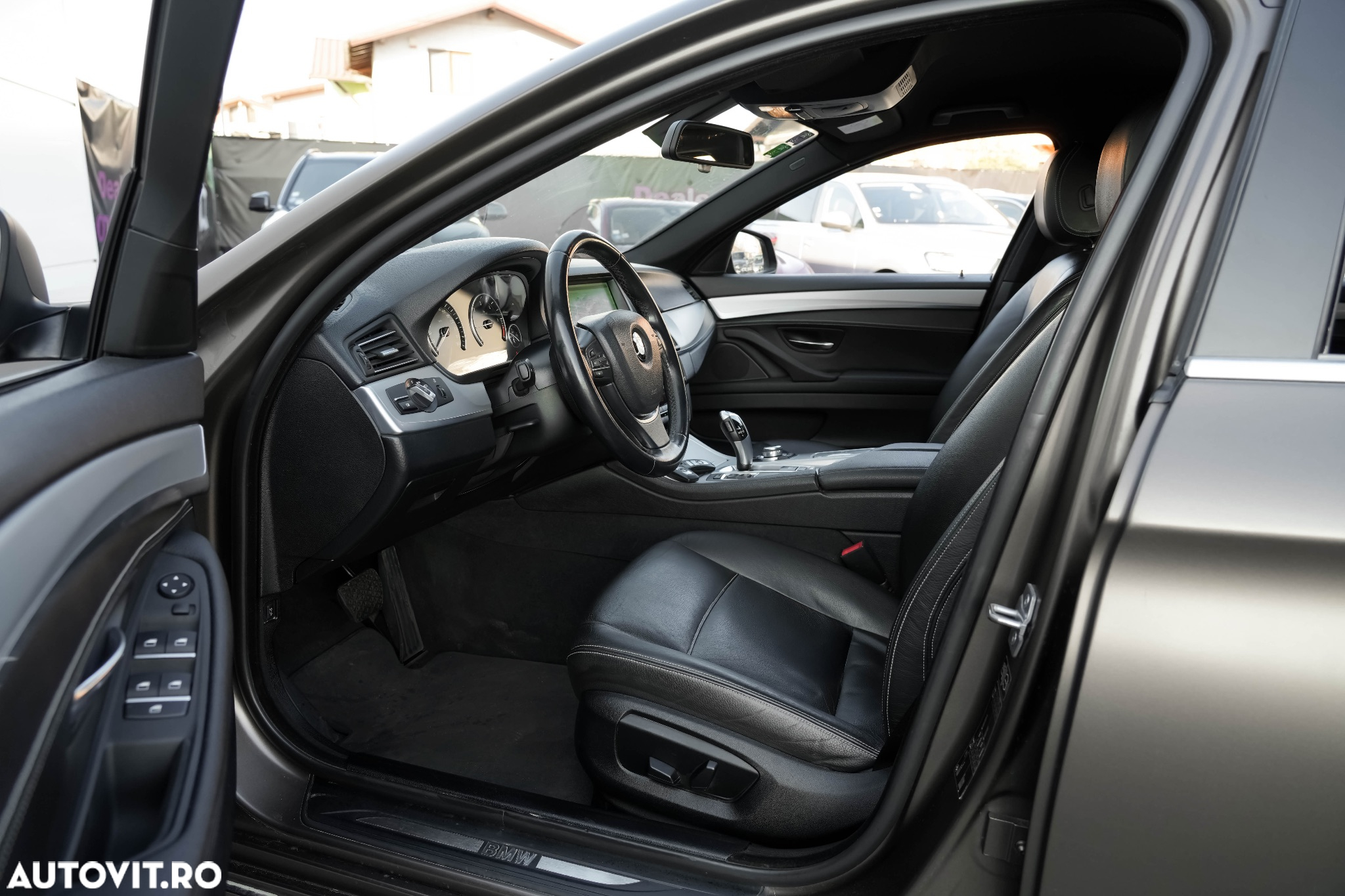 BMW Seria 5 520d Aut. Sport Line - 7