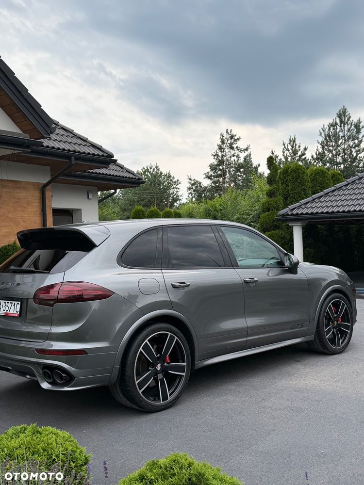 Porsche Cayenne GTS - 6