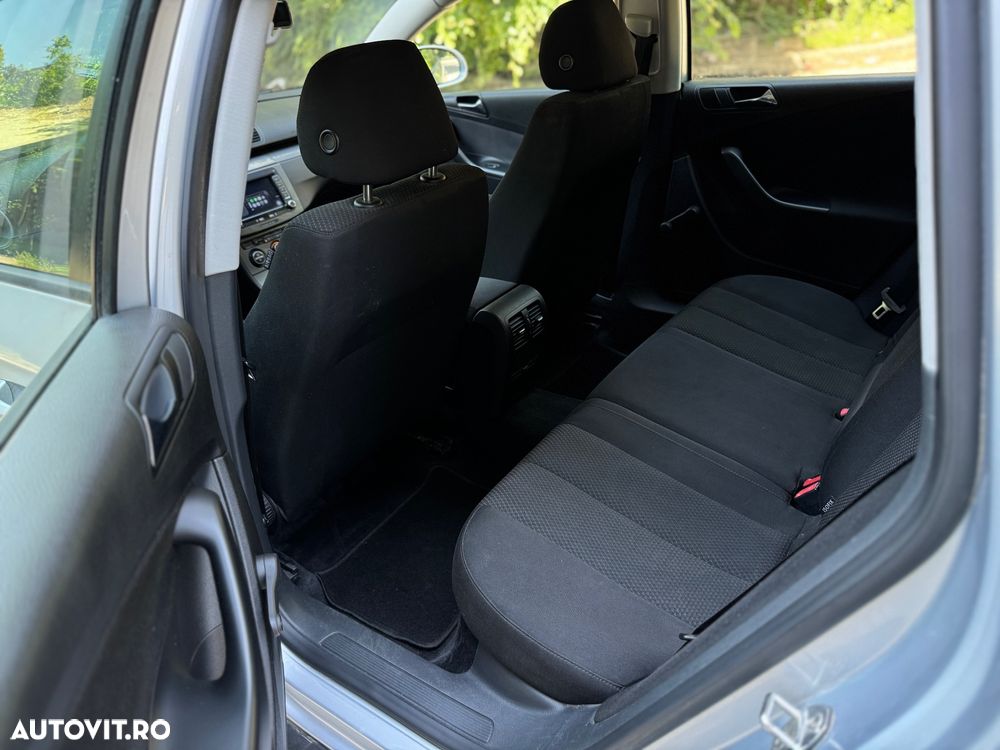 Volkswagen Passat 1.9 TDI Comfortline - 24
