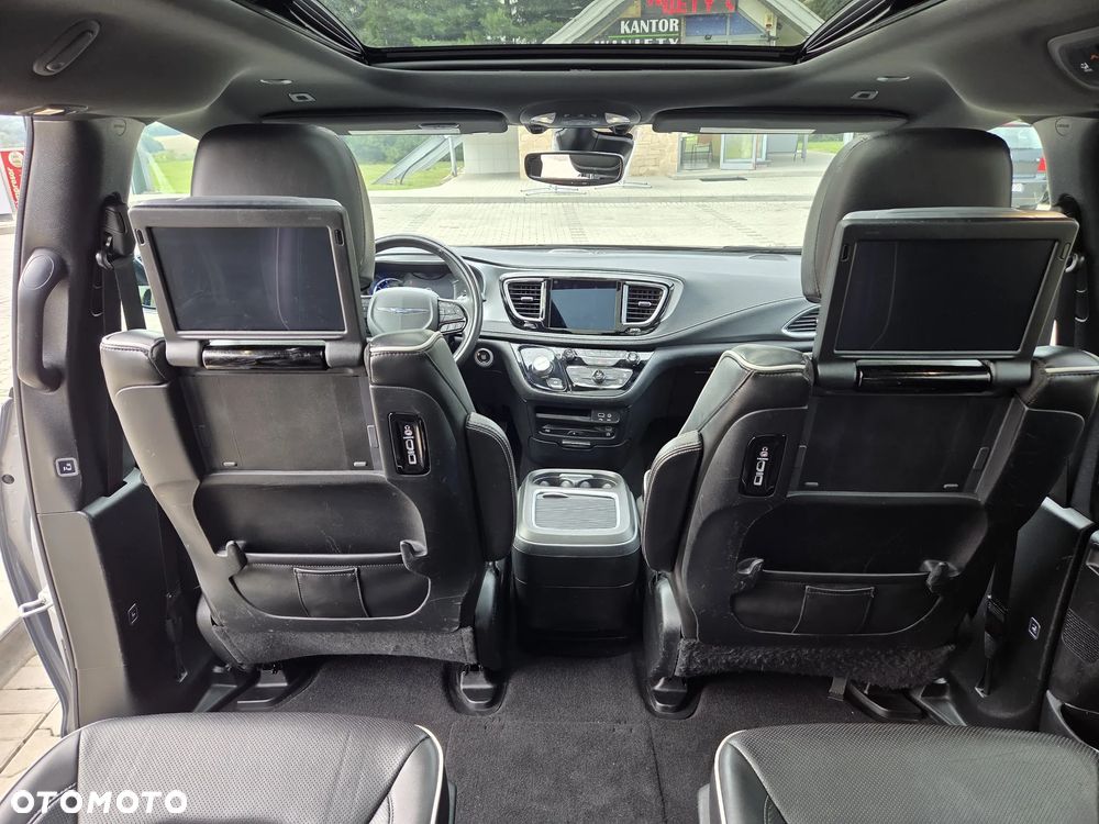 Chrysler Pacifica - 7