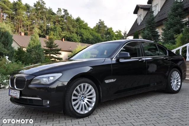 BMW Seria 7 750Li xDrive - 28