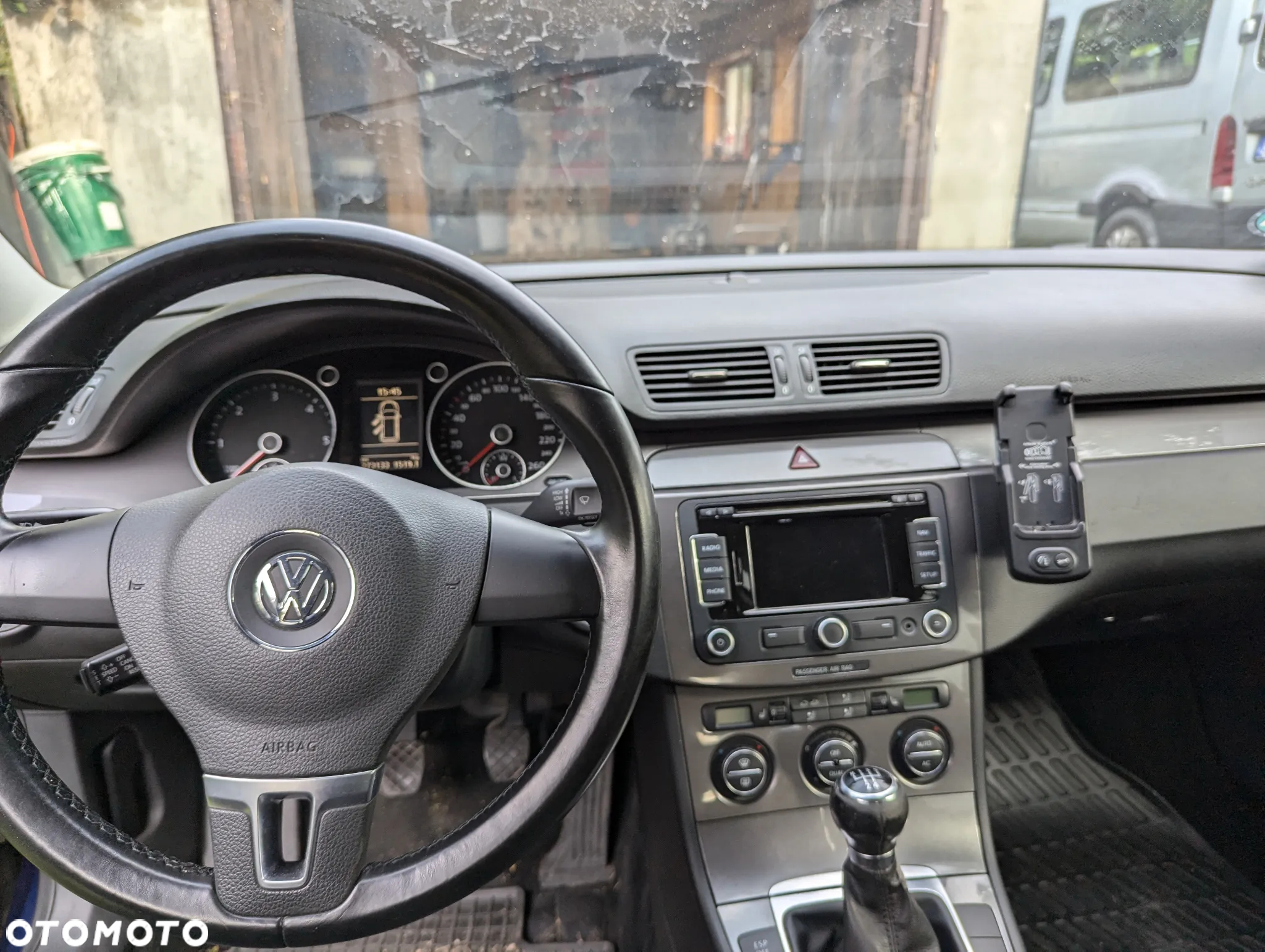 Volkswagen Passat 2.0 TDI DPF Comfortline - 11