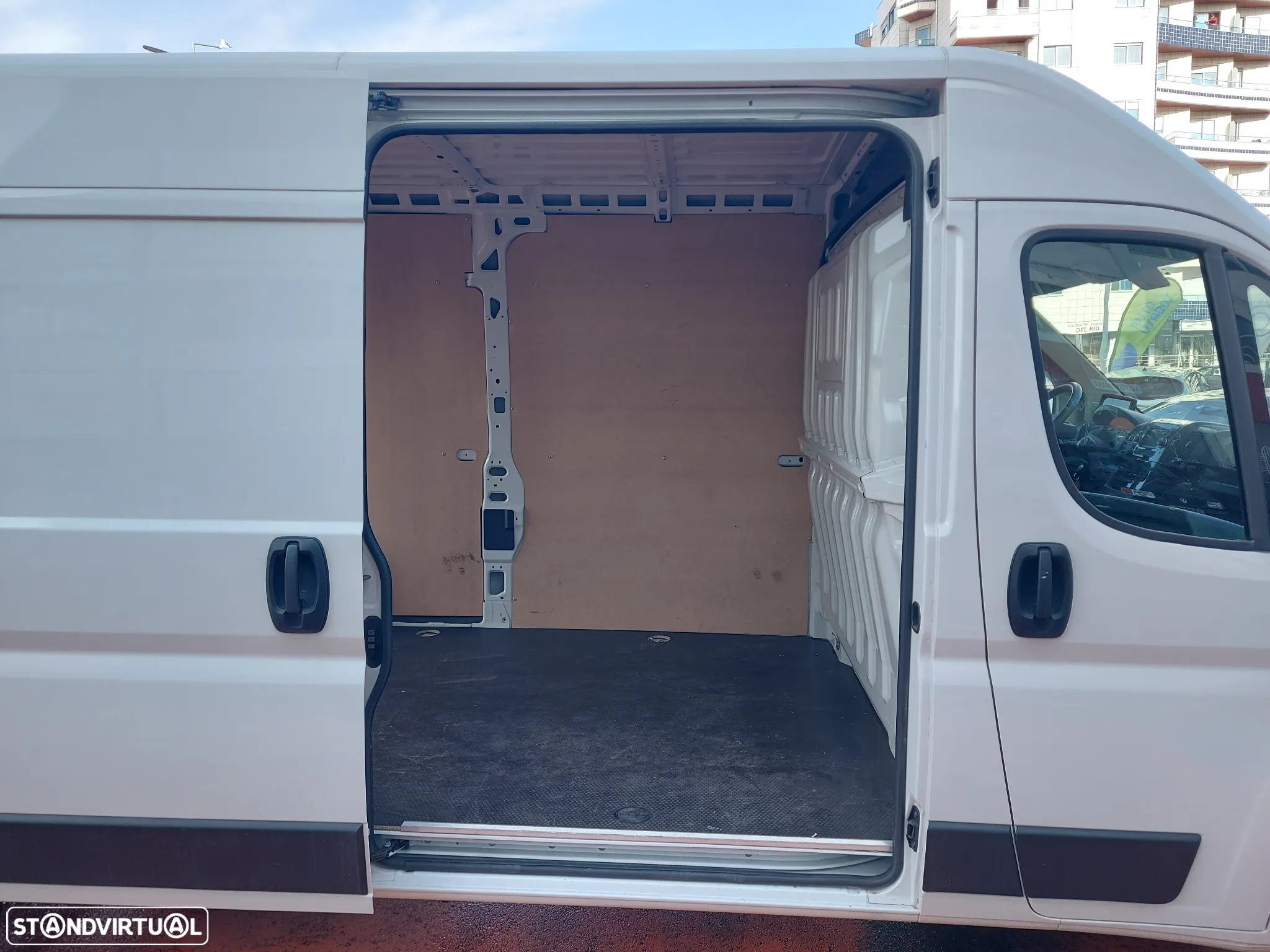 Fiat e-Ducato Furgão Maxi 35 LH2 -13m3 - 8