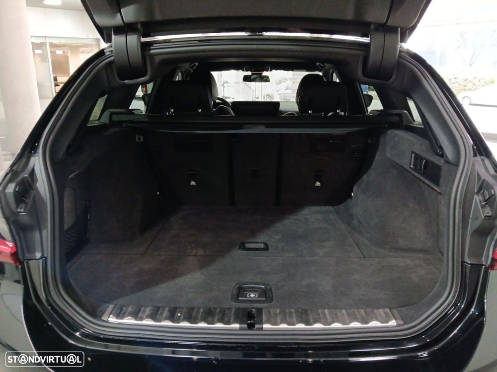 BMW 320 d Pack Desportivo M Auto - 24