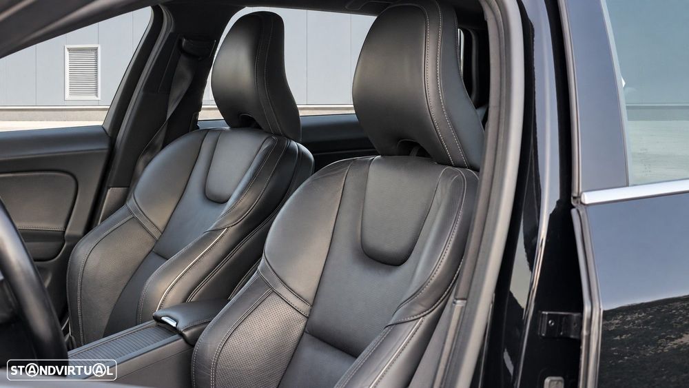 Volvo V60 2.0 D4 R-Design Summum - 11