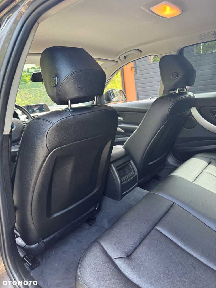 BMW Seria 3 316d Sport Line - 9