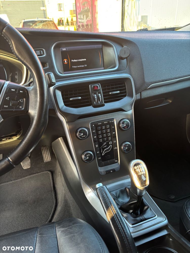 Volvo V40 D2 Momentum - 14