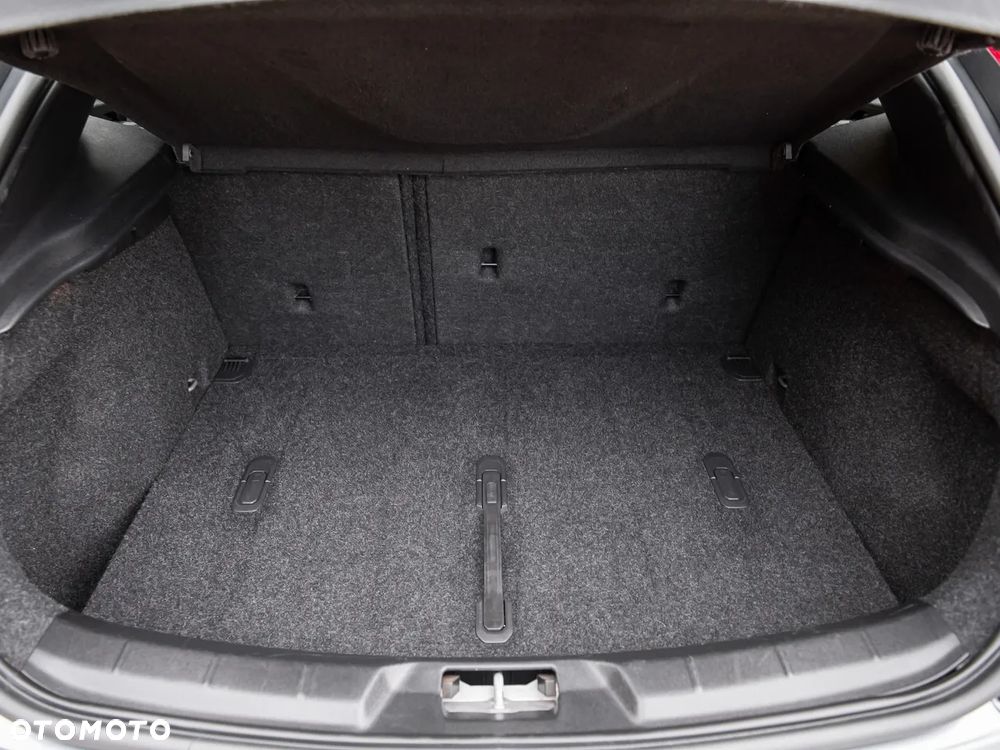 Volvo V40 - 29