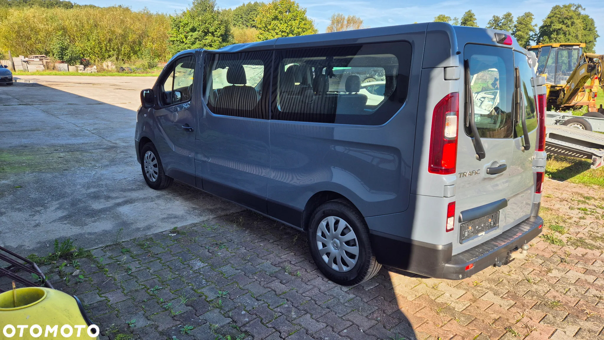 Renault Trafic Grand SpaceClass 2.0 dCi EDC - 24