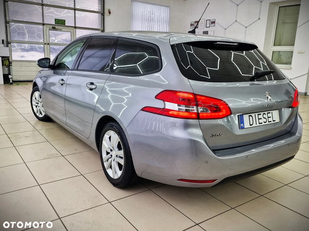 Peugeot 308 1.5 BlueHDi Allure S&S EAT6 - 11