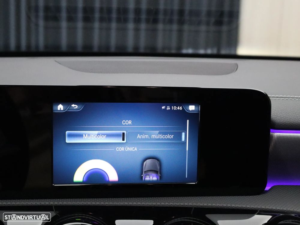 Mercedes-Benz A 250 Limousine e AMG Line - 25