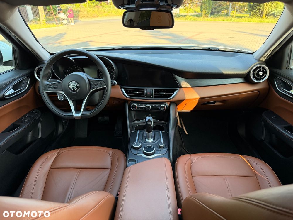 Alfa Romeo Giulia - 9