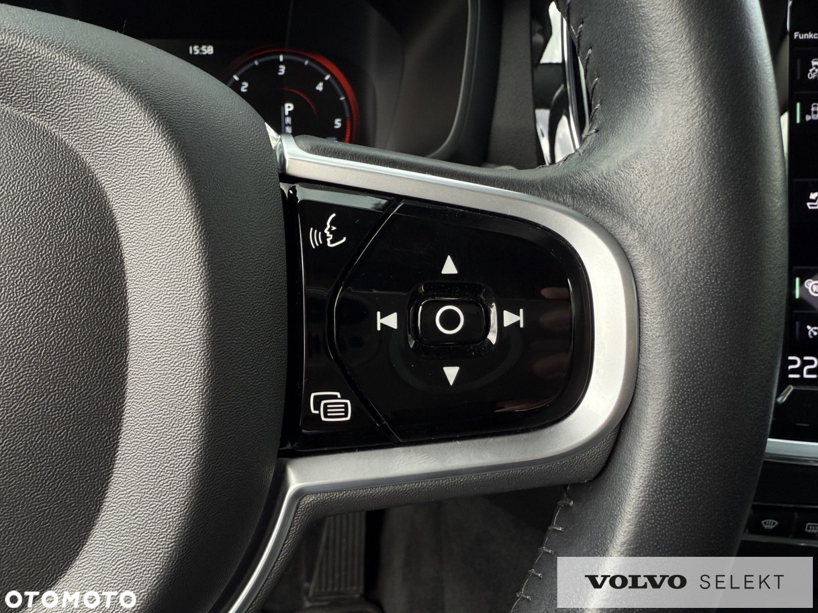 Volvo V60 Cross Country - 18