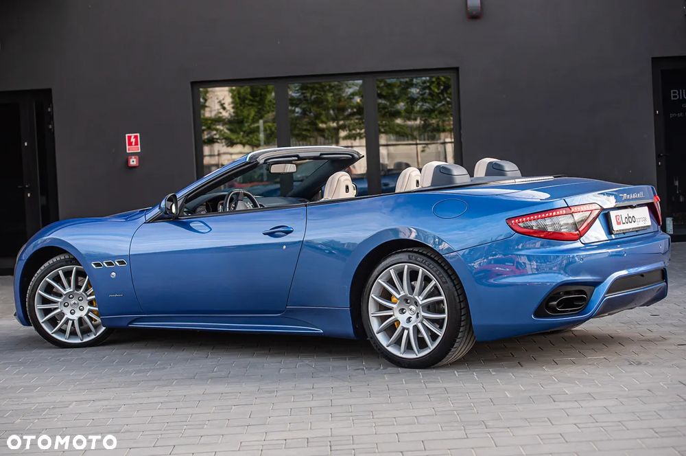 Maserati GranCabrio - 8