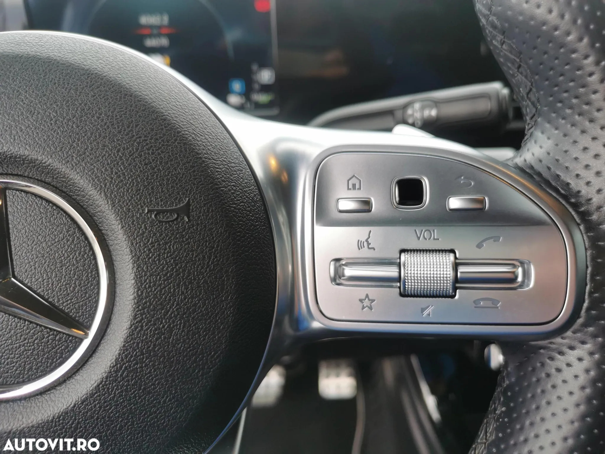 Mercedes-Benz A 250 e 8G-DCT AMG Line - 21