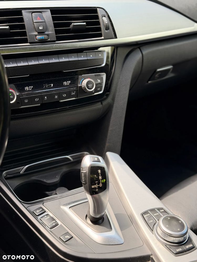 BMW 3GT 320d xDrive M Sport - 18