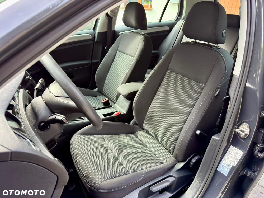 Volkswagen Golf 1.0 TSI BMT Trendline - 26
