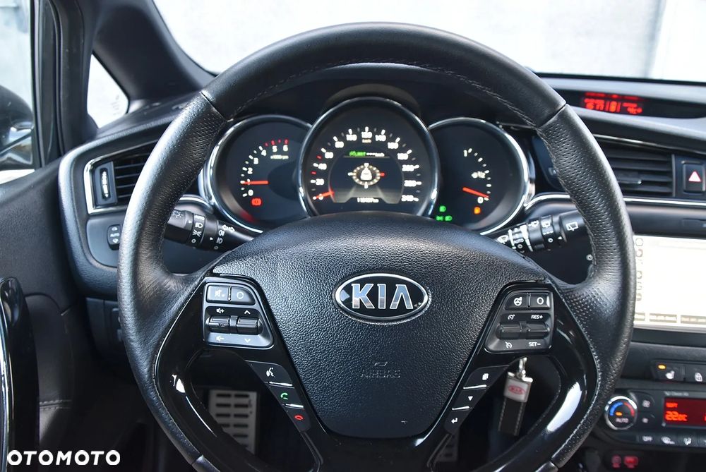 Kia Ceed 1.6 CRDi GT Line - 27