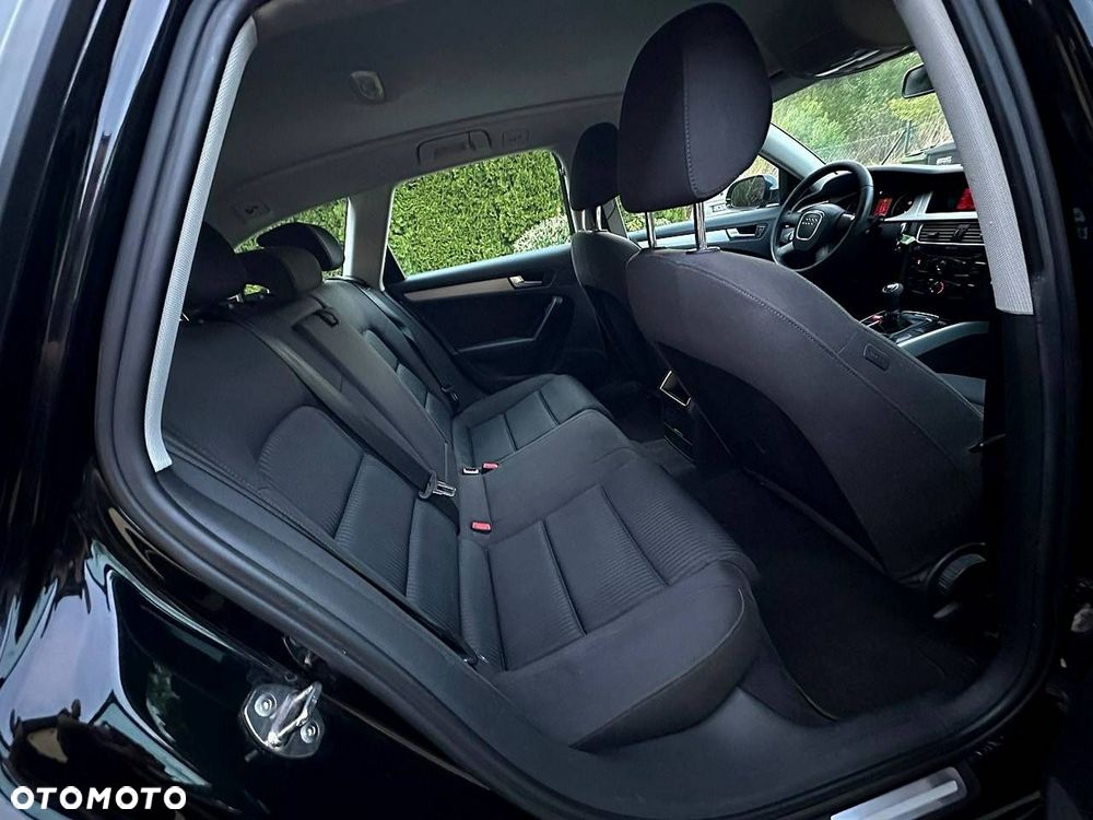 Audi A4 Avant - 16