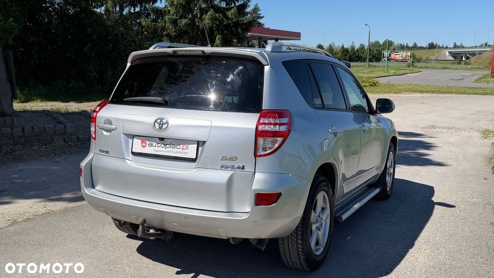 Toyota RAV4 2.2 D-4D Premium - 17