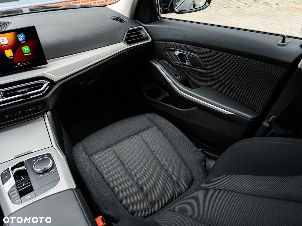 BMW Seria 3 318d - 20