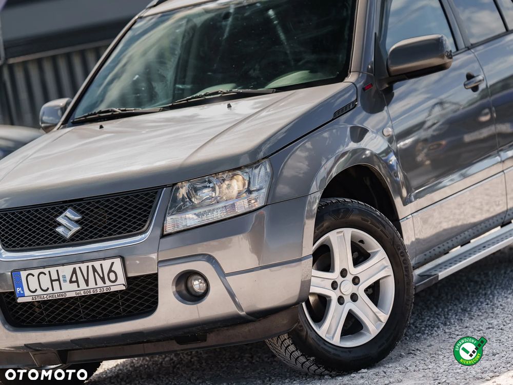 Suzuki Grand Vitara 2.0 Comfort + Family - 9