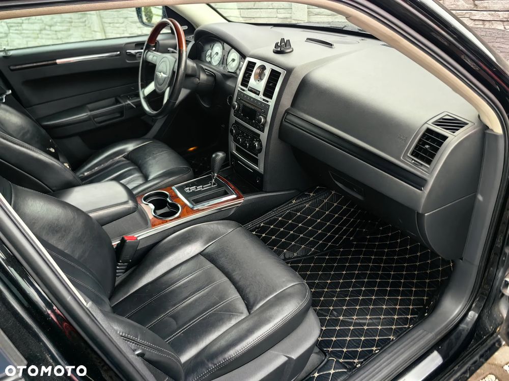 Chrysler 300C - 6