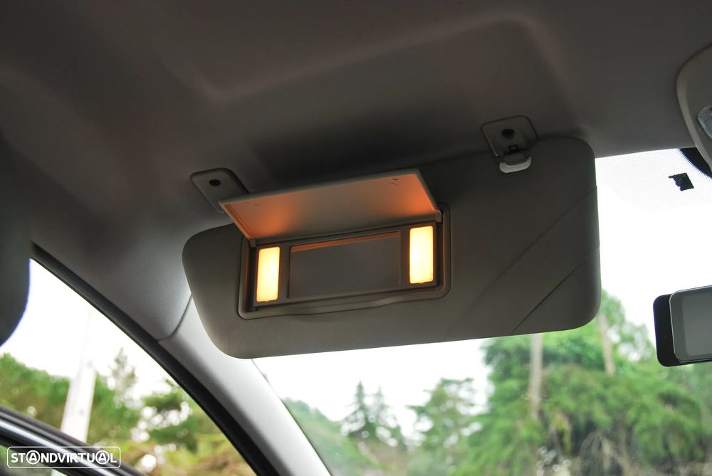 Peugeot 3008 2.0 HDi Hybrid4 - 33