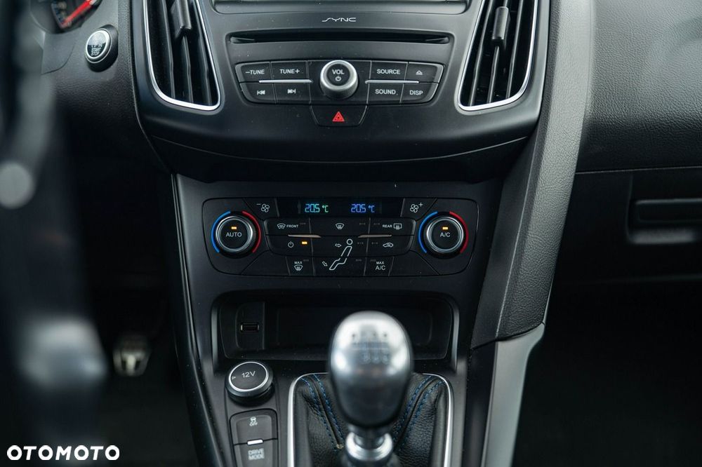 Ford Focus - 23