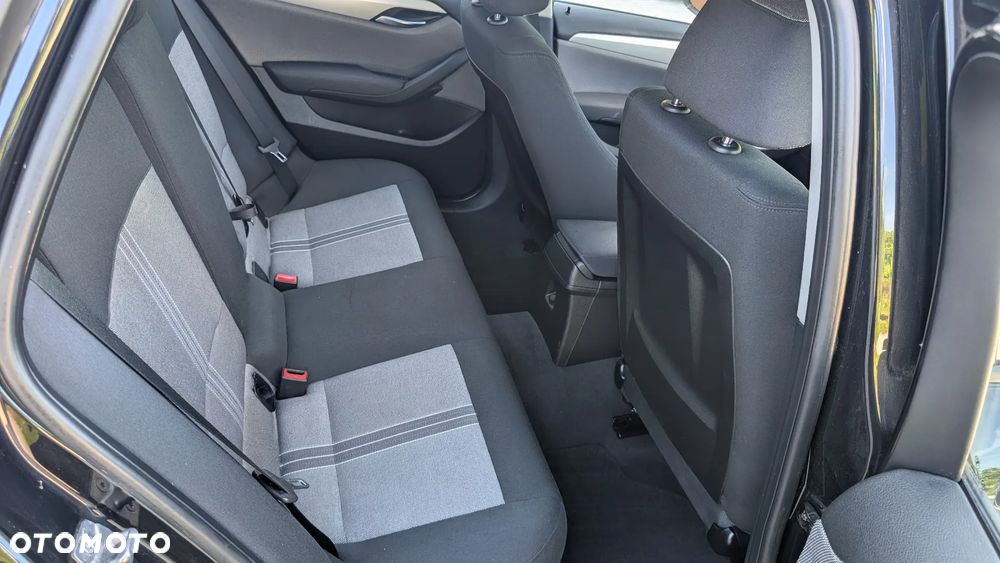 BMW X1 sDrive18d xLine - 12