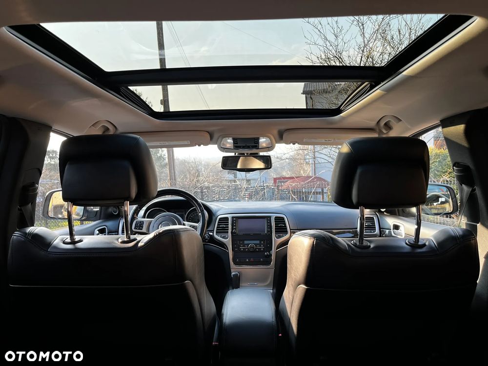 Jeep Grand Cherokee - 34