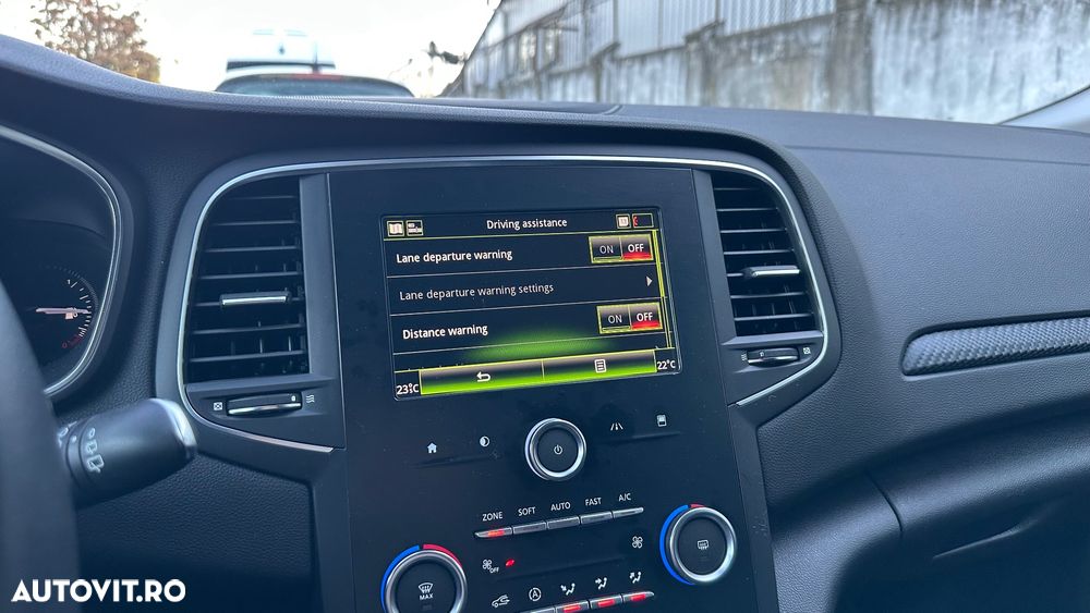 Renault Megane BLUE dCi 115 BUSINESS EDITION - 15