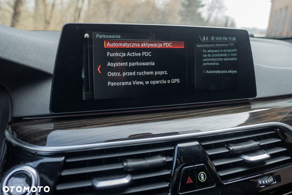 BMW Seria 5 520d xDrive M Sport Edition - 10