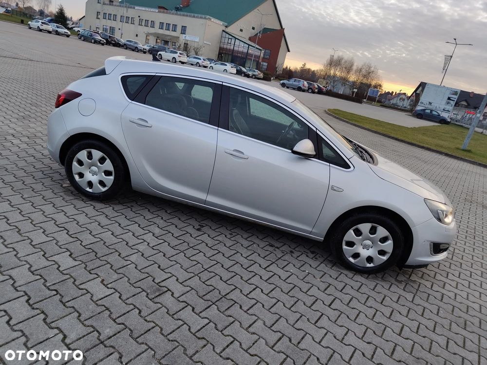 Opel Astra 2.0 CDTI Cosmo - 10