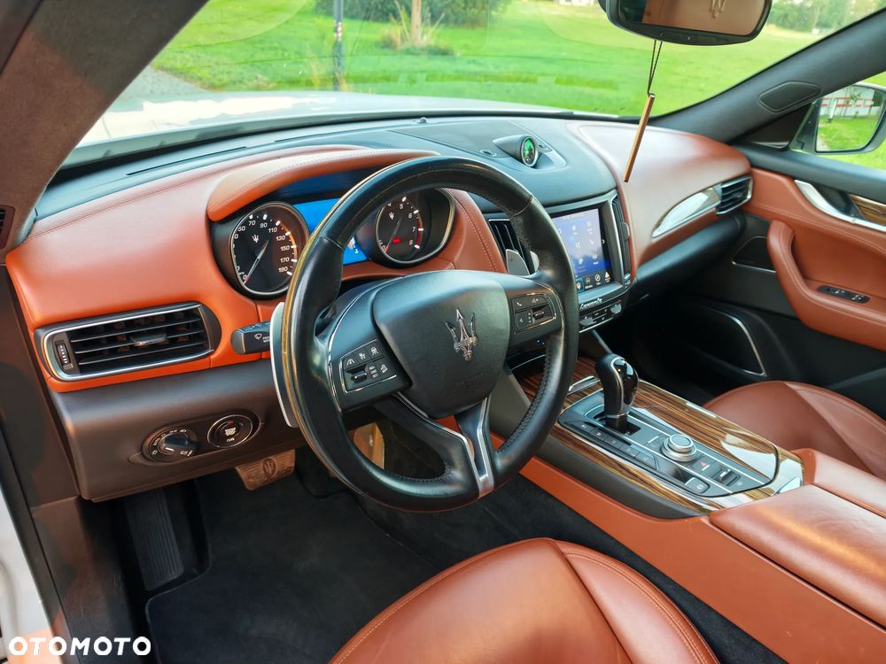 Maserati Levante S Q4 GranLusso - 28