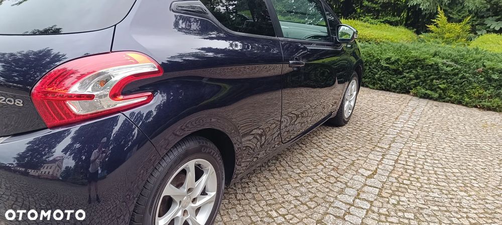 Peugeot 208 - 23