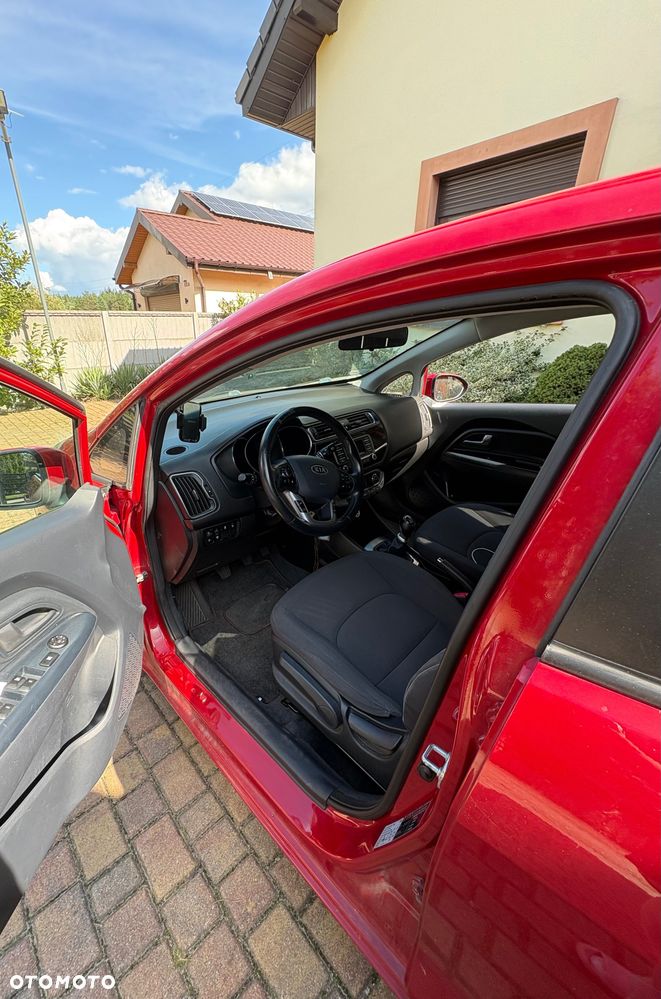 Kia Rio - 7