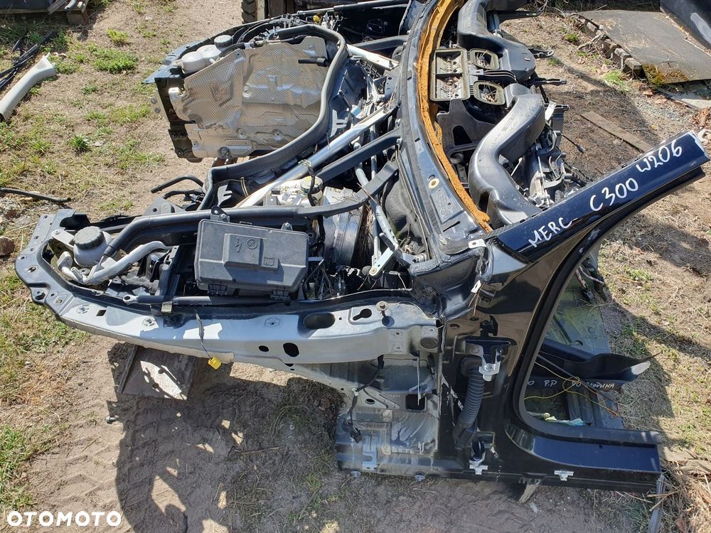 MERCEDES C KLASA W206 ĆWIARTKA PRZÓD PRAWA