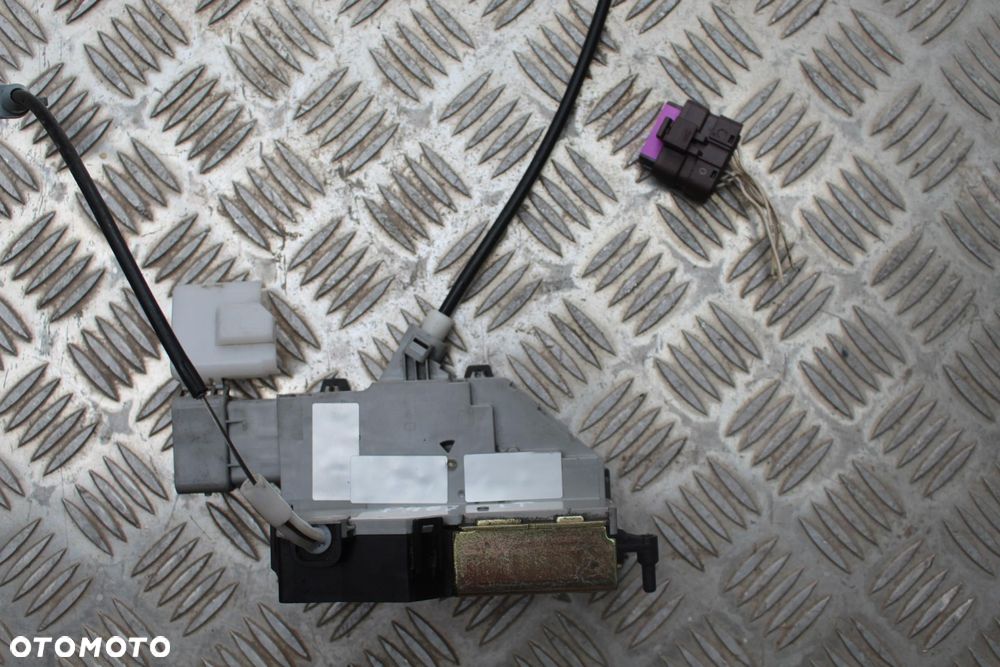 ZAMEK DRZWI LEWY TYŁ 6 PIN PEUGEOT 407 - 1