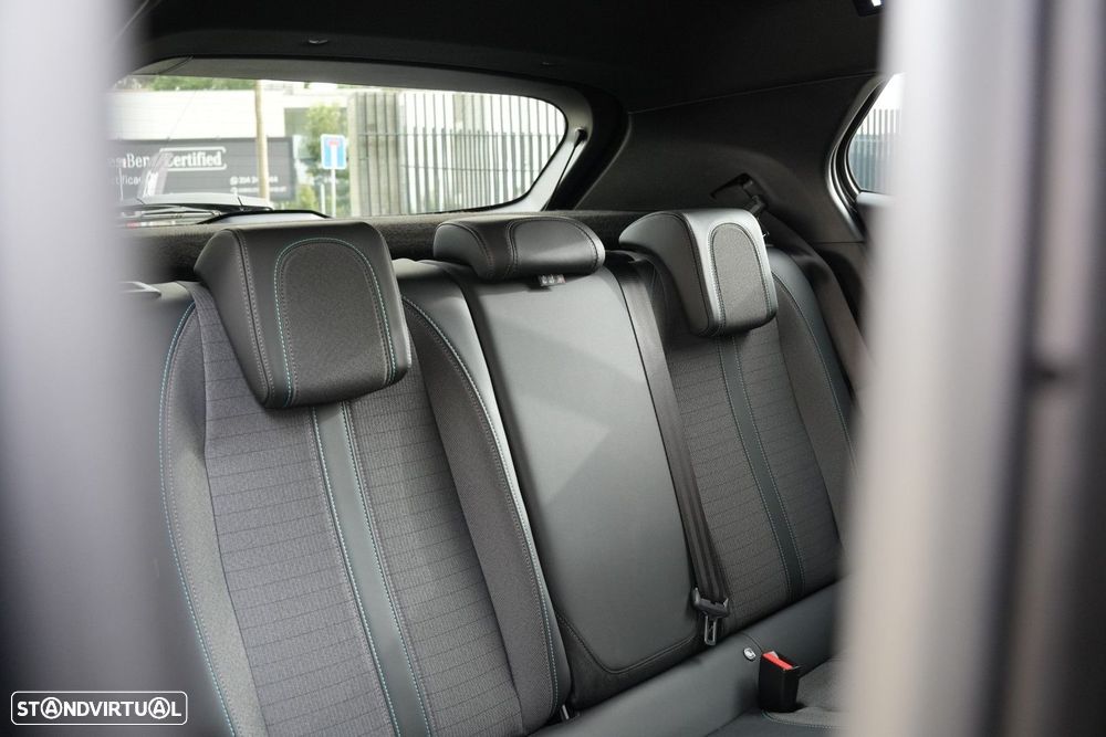 Peugeot 2008 1.2 PureTech Allure Pack - 11