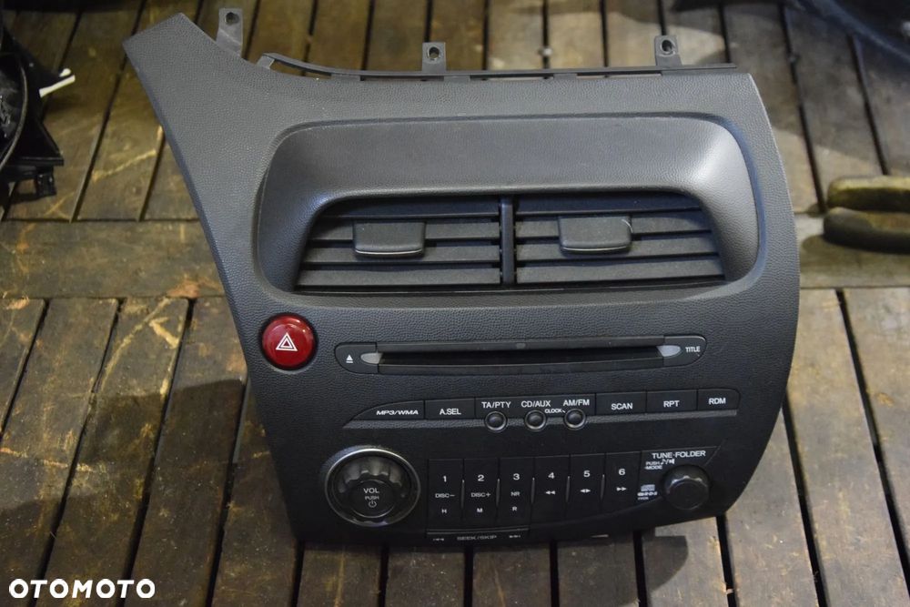 Honda Civic VIII UFO 06-11 Radio oryginalne EUROPA 39100-SMG-G113-M1 z kratką nawiewu - 2